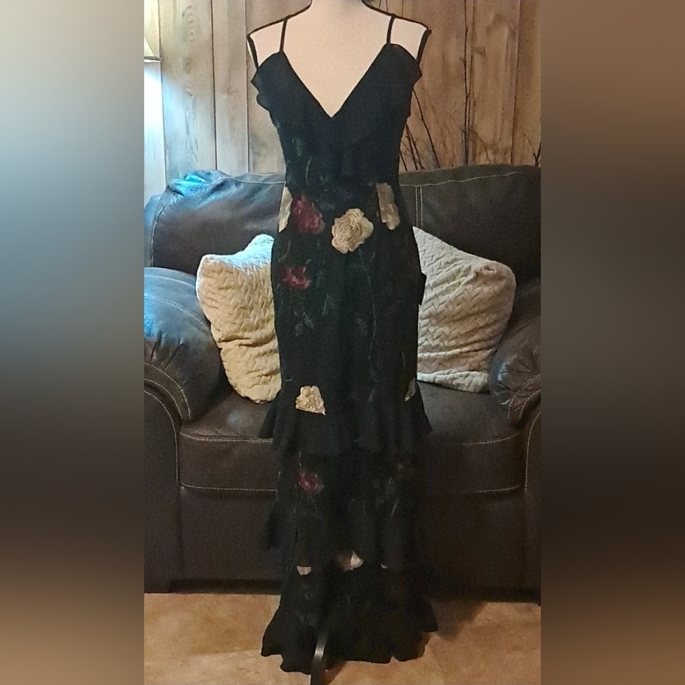 Lulu's True to Heart Black Floral Embroidered Maxi Dress Size S Mermaid Ruffled - Picture 5 of 12